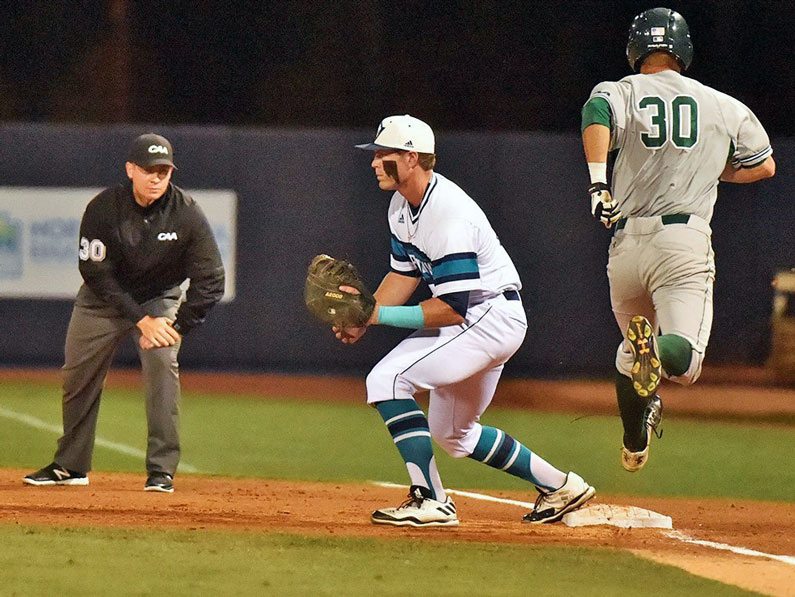 Tom Honec working U1 in a CAA game